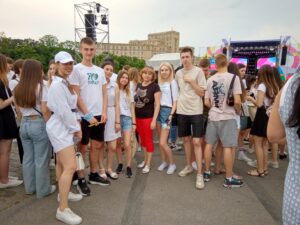 27 червня 2021 р. доцент Ткаченко О.В. та студенти групи Фм20(4,10д)-04 НФаУ взяли участь у міському флешмобі, присвяченому Дню молоді