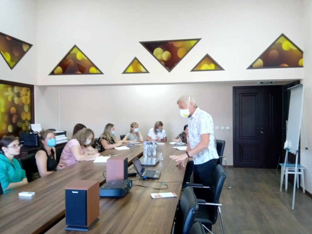 1 липня 2021 р. викладачі кафедри провели виїзний семінар на базі ПрАТ «Лекхім-Харків»